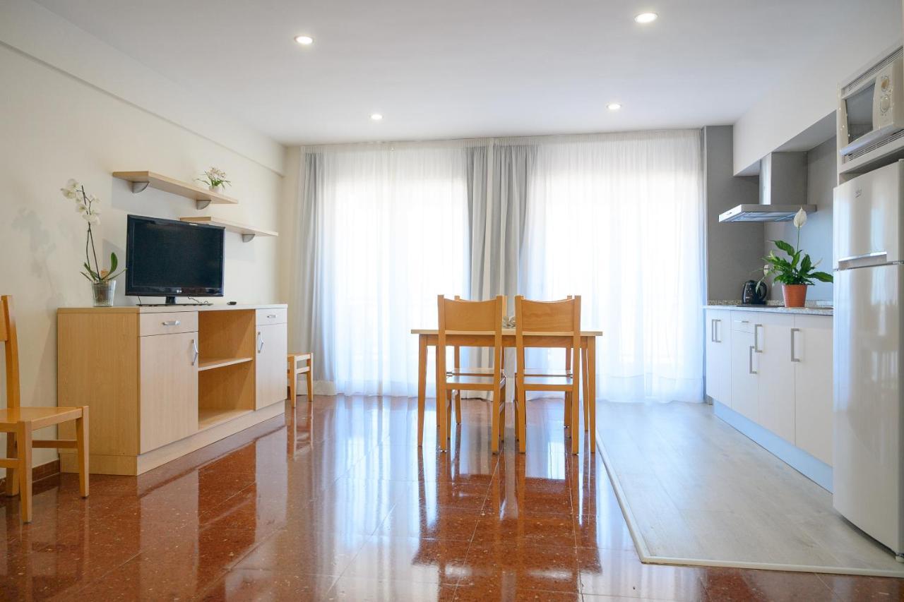 Beach Family Apartments 萨洛 外观 照片